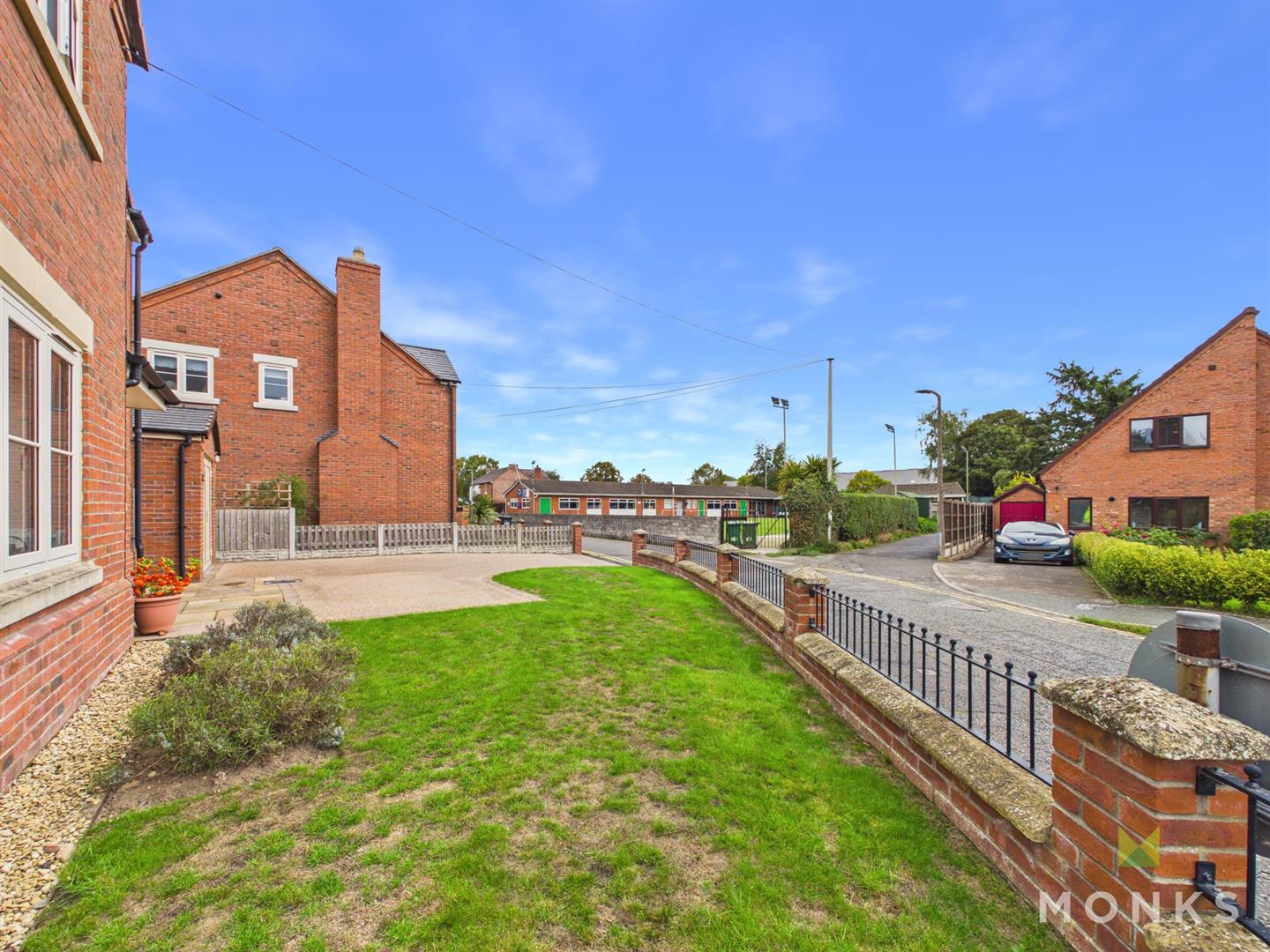 28 Leek Street, Shrewsbury, SY4 5EP For Sale